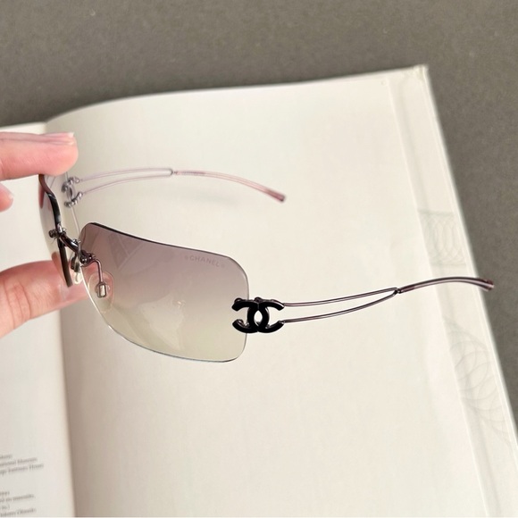 CHANEL Classic Vintage Y2K Rimless CC Logo Gradient Lens 4068 Sunglasses - Picture 1 of 8